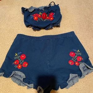 Forever 21 set with embroidery! NEVER worn
